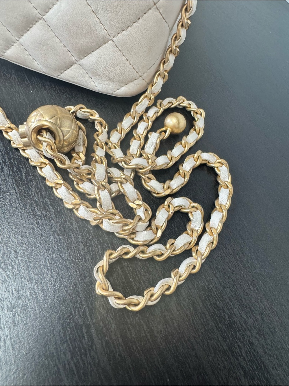 CHANEL Vanity leather crossbody bag - Picture 12 of 15